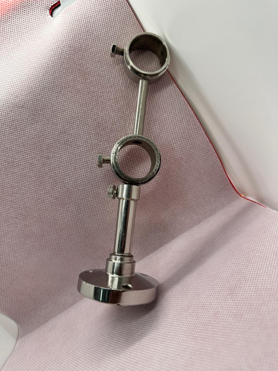 Adjustable pipe bracket hardware